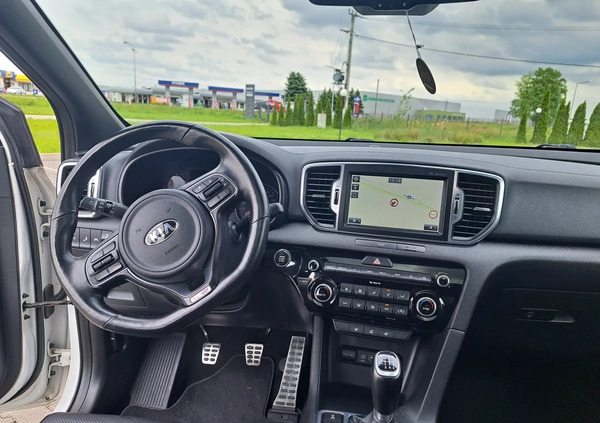 Kia Sportage cena 75500 przebieg: 179521, rok produkcji 2016 z Bochnia małe 781